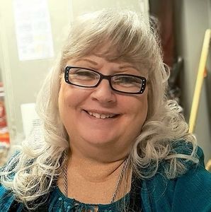 Meet your Posher, Marci